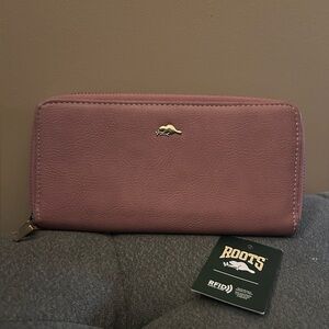 Roots - Vegan Dusty Rose Zip Wallet